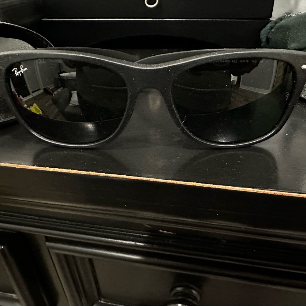 Ray-Ban New Wayfarer Classic. Matte Black Sunglasses